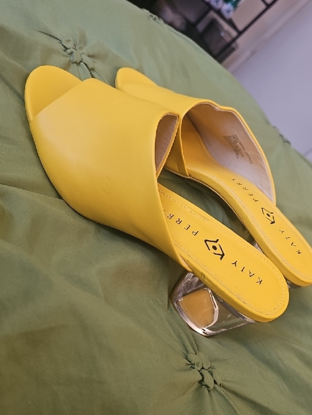 Katy Perry Collections Bright Yellow Slide Mules - Picture 3 of 6